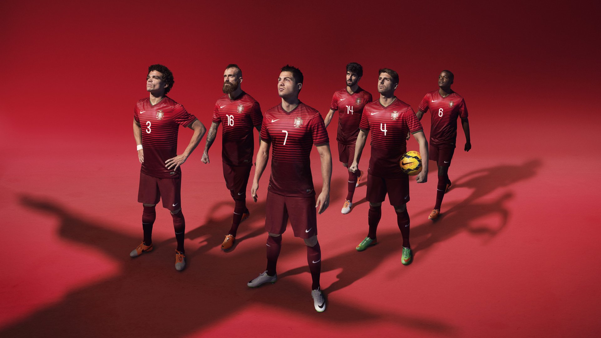 爱游戏-佩纳罗尔中场组织能力提升,佩纳罗尔vs水晶体育